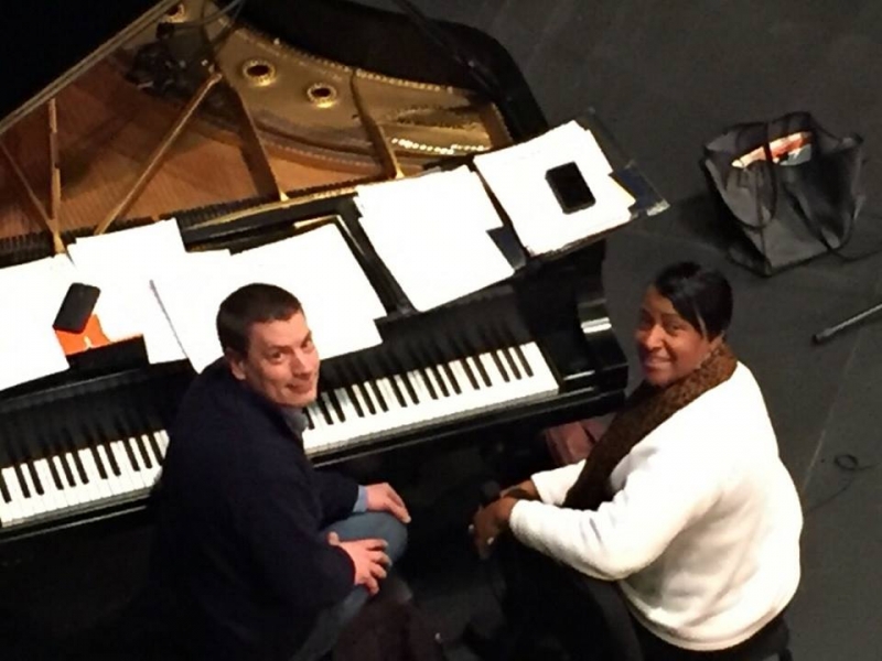 Getting ready with pianist, Paul Johnston for the hit @ Eastern Illinois University